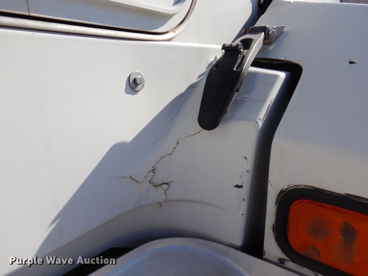 image for item KJ9024 2007 Kenworth T600B semi truck