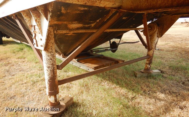 image for item KJ9029 1989 Doonan 42D24  grain trailer