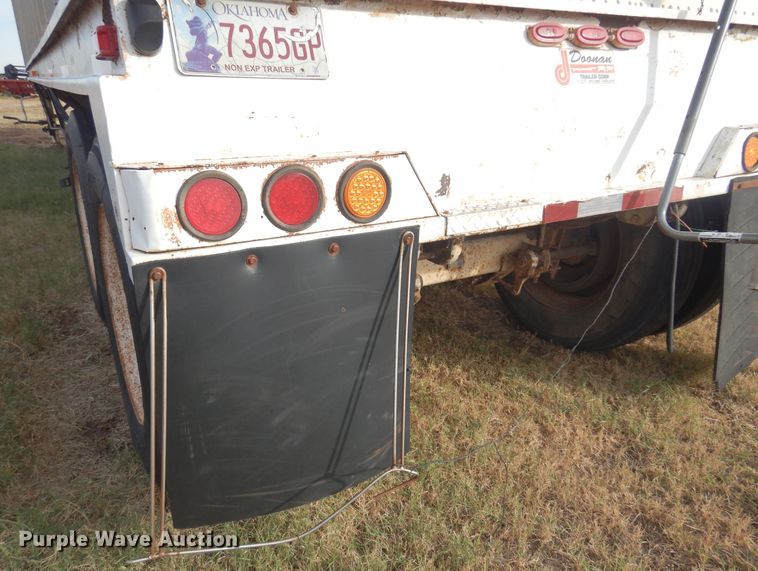 image for item KJ9029 1989 Doonan 42D24  grain trailer