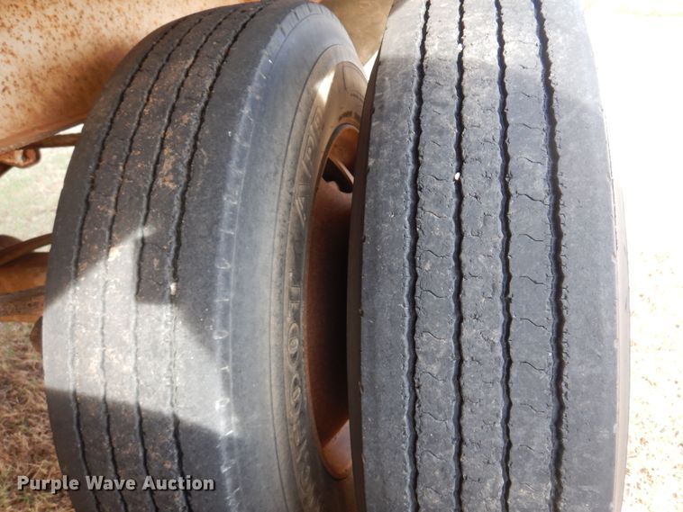 image for item KJ9029 1989 Doonan 42D24  grain trailer