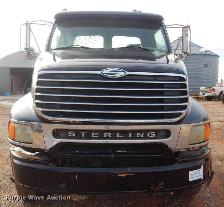 image for item KJ9031 2001 Sterling A9500  semi truck