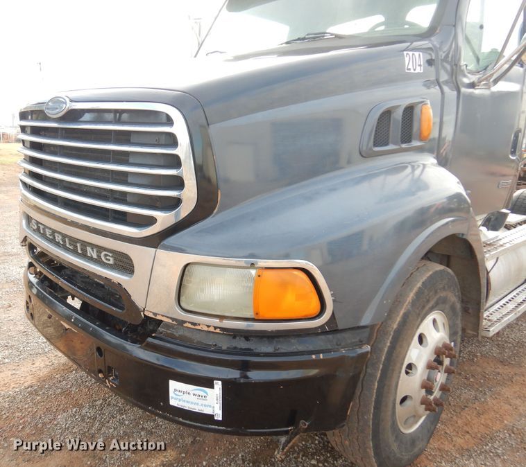 image for item KJ9031 2001 Sterling A9500  semi truck