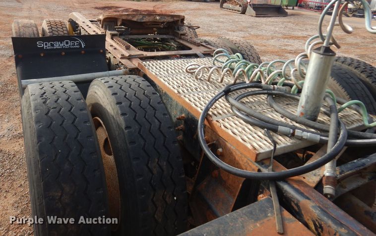 image for item KJ9031 2001 Sterling A9500  semi truck