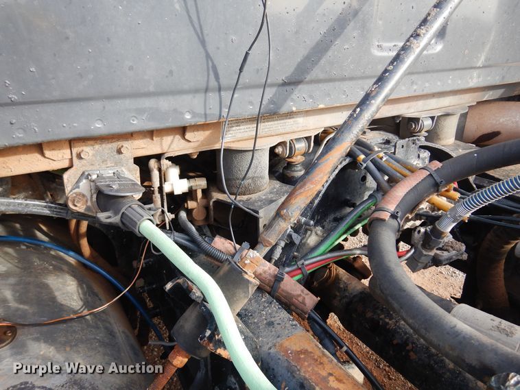 image for item KJ9031 2001 Sterling A9500  semi truck