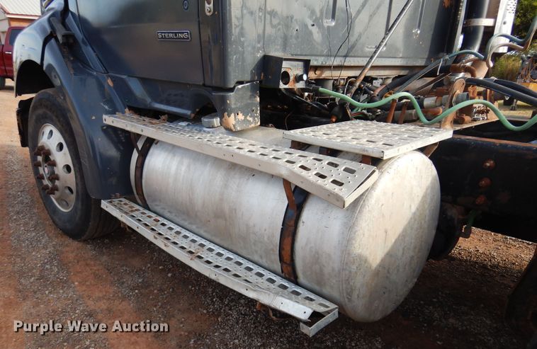 image for item KJ9031 2001 Sterling A9500  semi truck