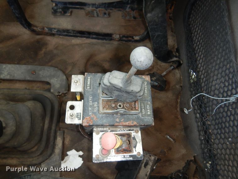 image for item KJ9031 2001 Sterling A9500  semi truck