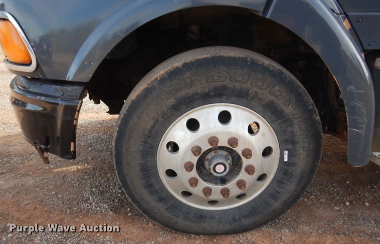 image for item KJ9031 2001 Sterling A9500  semi truck