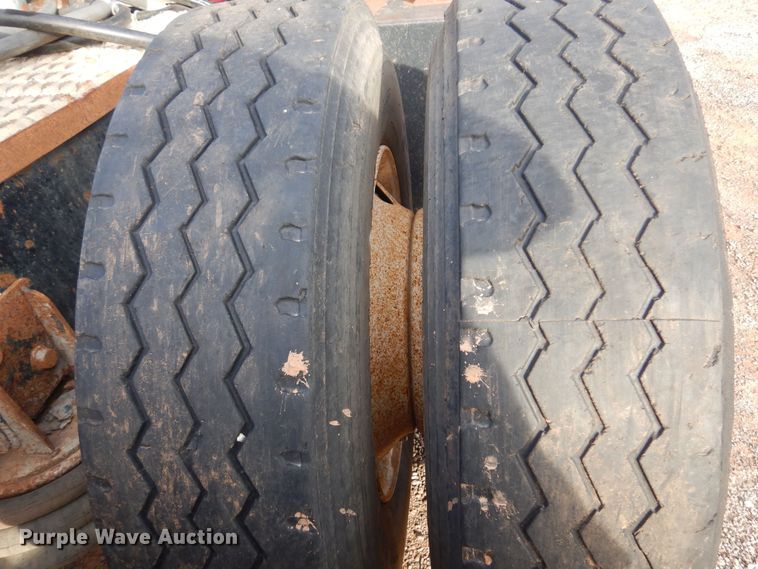 image for item KJ9031 2001 Sterling A9500  semi truck