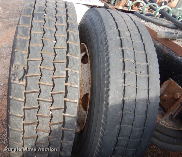 image for item KJ9031 2001 Sterling A9500  semi truck