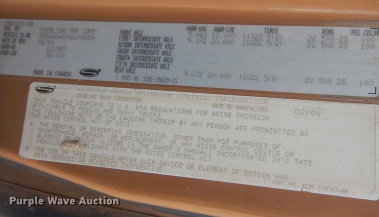 image for item KJ9031 2001 Sterling A9500  semi truck