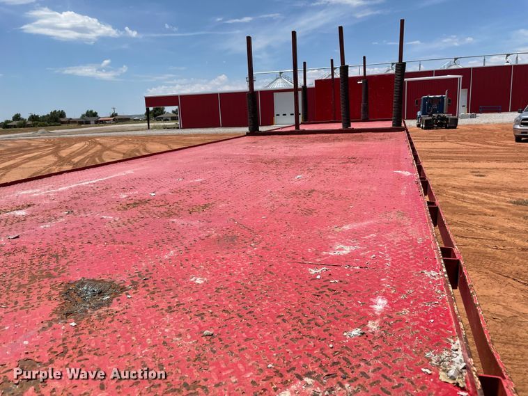 image for item KJ9759 1981 Nabors  flatbed trailer