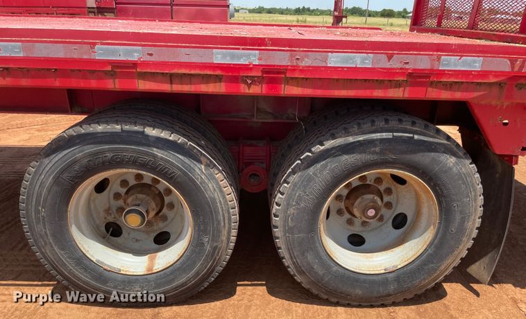 image for item KJ9759 1981 Nabors  flatbed trailer