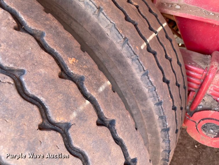 image for item KJ9759 1981 Nabors  flatbed trailer