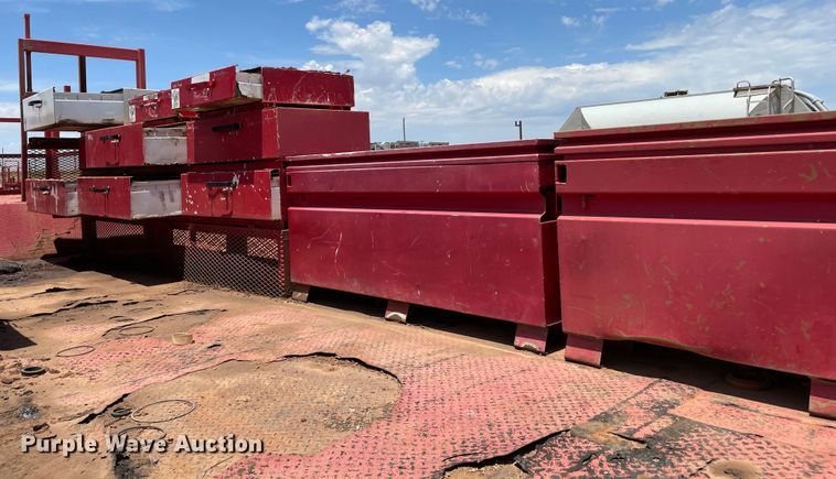 image for item KJ9760 1990 Nabors  drop deck trailer