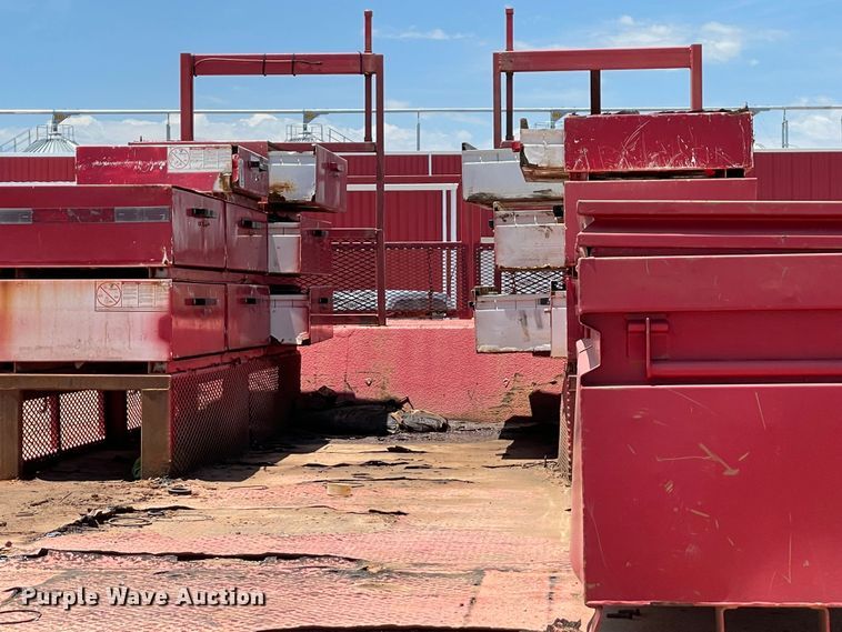 image for item KJ9760 1990 Nabors  drop deck trailer