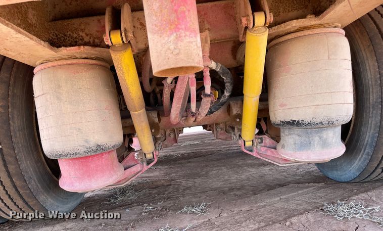 image for item KJ9760 1990 Nabors  drop deck trailer