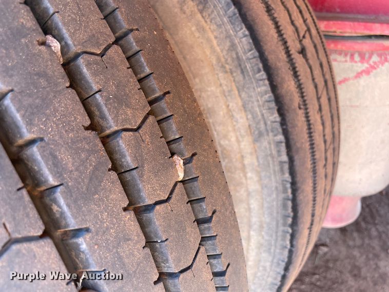 image for item KJ9760 1990 Nabors  drop deck trailer