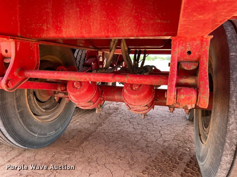 image for item KJ9762 1974 Strick 7400FFINPW  flatbed trailer