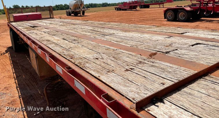 image for item KJ9769 1980 Nabors  flatbed trailer