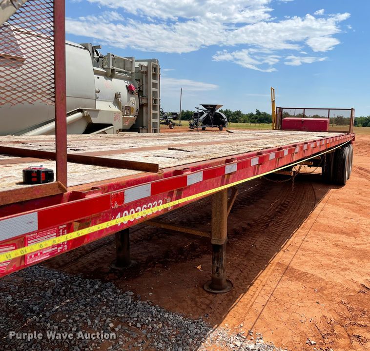 image for item KJ9769 1980 Nabors  flatbed trailer