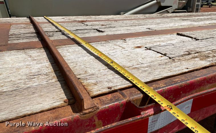 image for item KJ9769 1980 Nabors  flatbed trailer