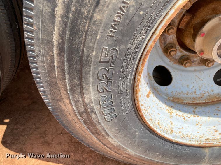 image for item KJ9769 1980 Nabors  flatbed trailer