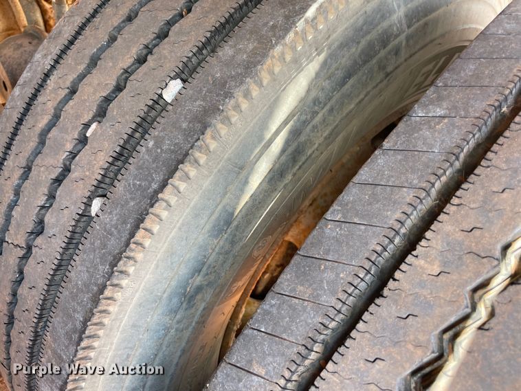 image for item KJ9769 1980 Nabors  flatbed trailer