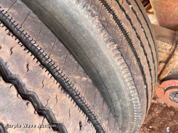 image for item KJ9769 1980 Nabors  flatbed trailer