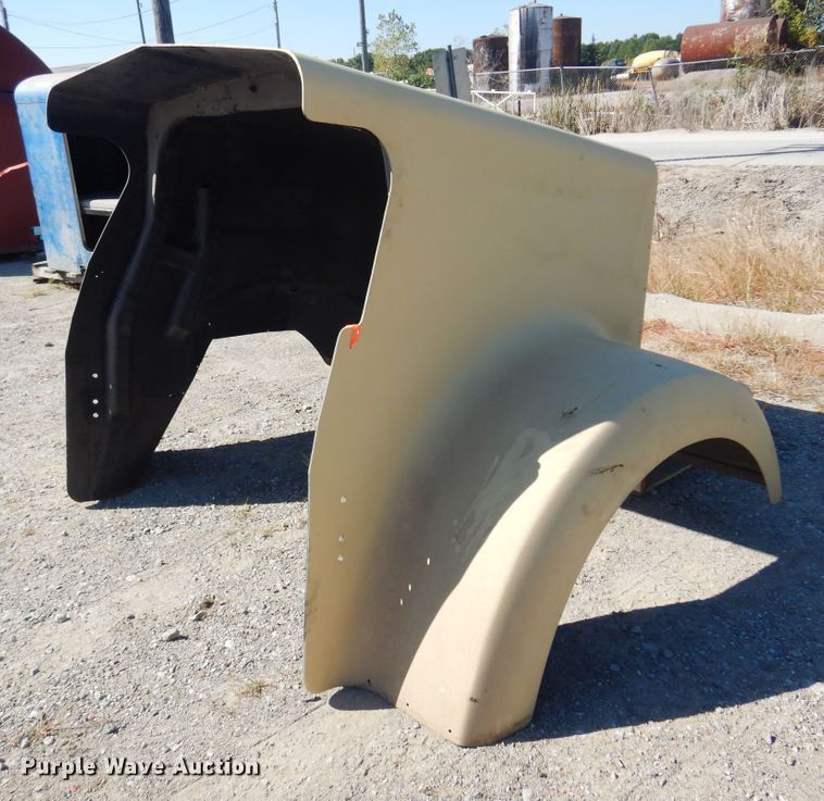 image for item KO9884 Kenworth W900  fiberglass hood