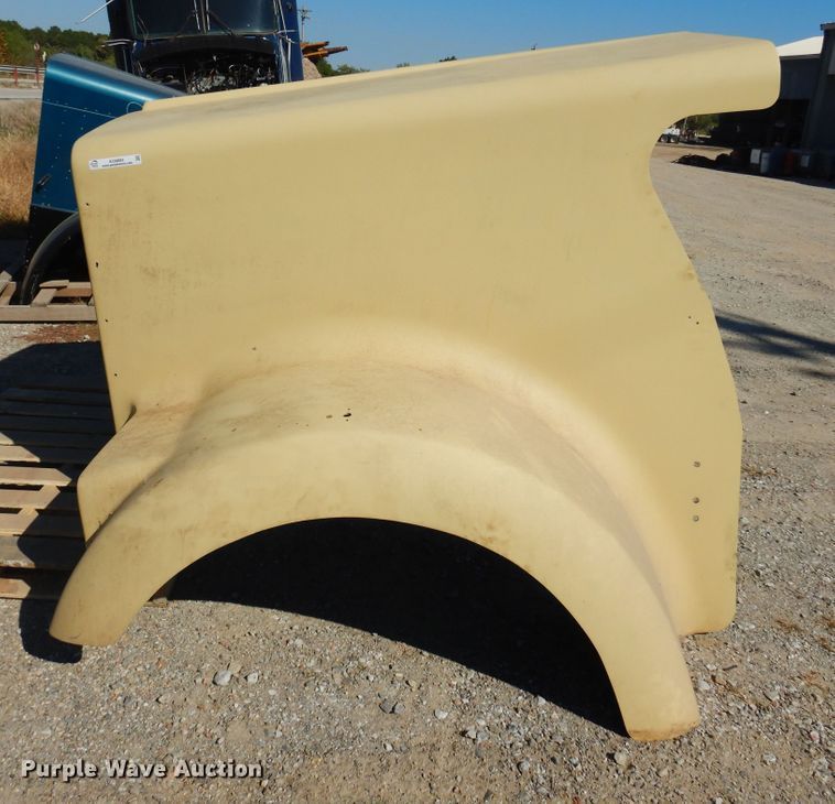 image for item KO9884 Kenworth W900  fiberglass hood