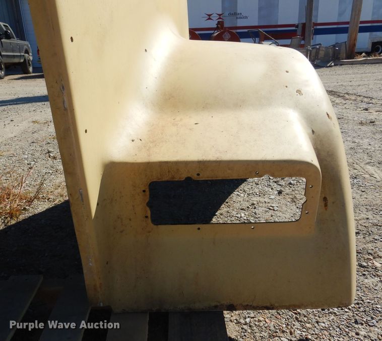 image for item KO9884 Kenworth W900  fiberglass hood