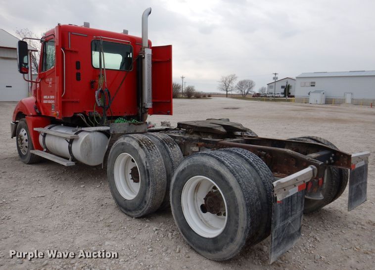 image for item KW9687 2007 Freightliner Columbia  semi truck