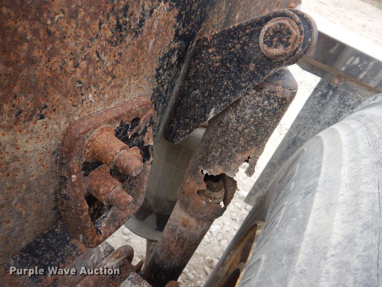 image for item KW9687 2007 Freightliner Columbia  semi truck