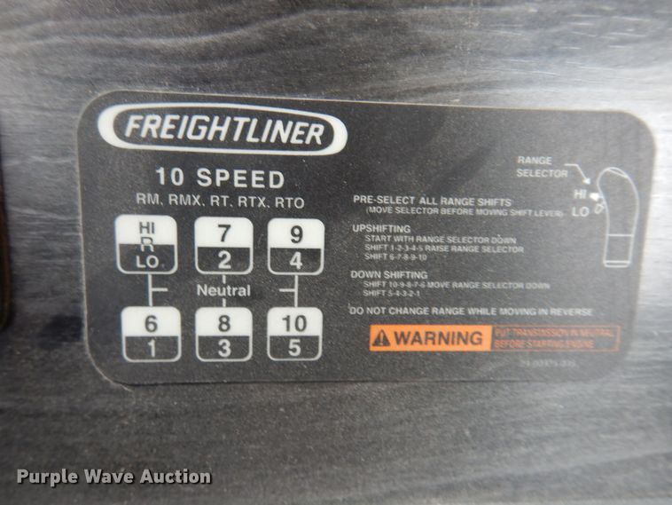 image for item KW9687 2007 Freightliner Columbia  semi truck