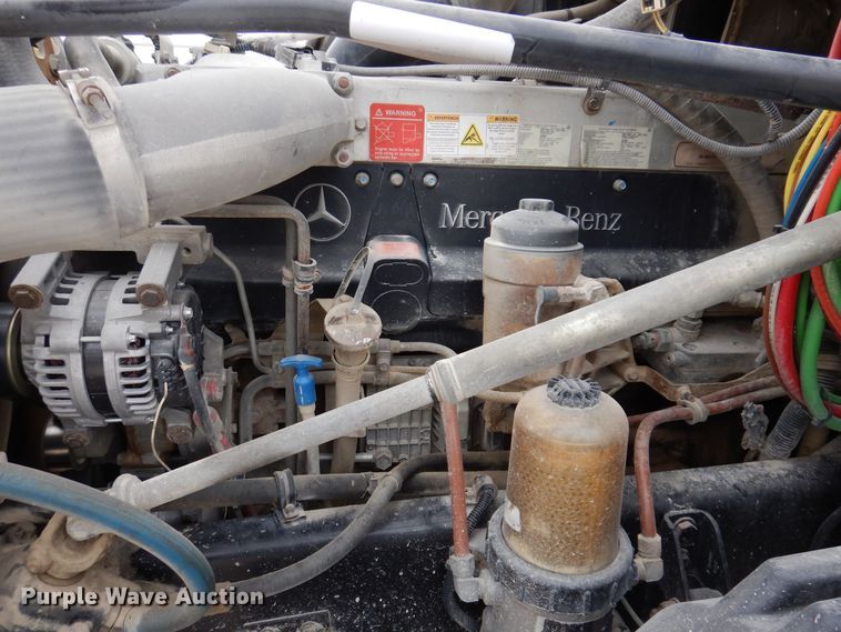 image for item KW9687 2007 Freightliner Columbia  semi truck