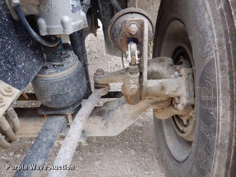 image for item KW9687 2007 Freightliner Columbia  semi truck