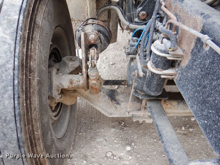 image for item KW9687 2007 Freightliner Columbia  semi truck