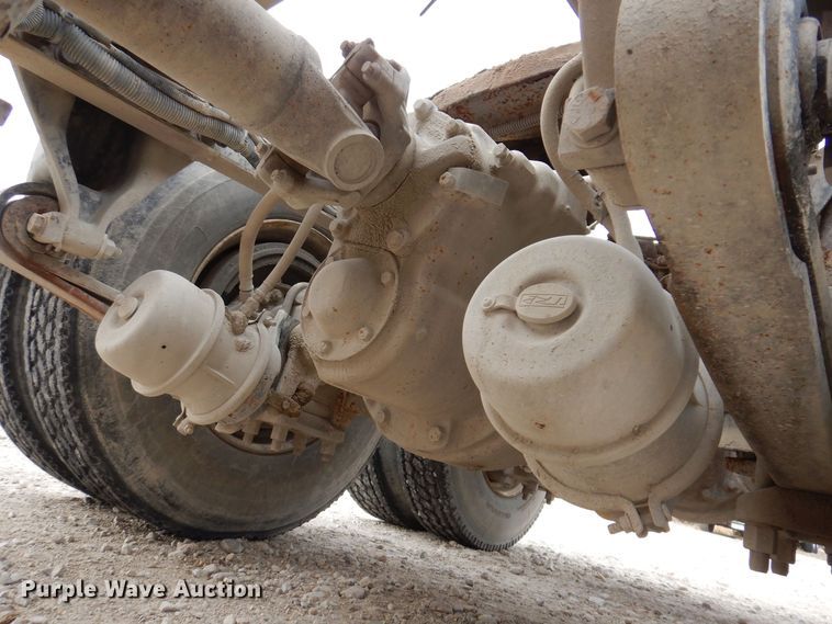 image for item KW9687 2007 Freightliner Columbia  semi truck