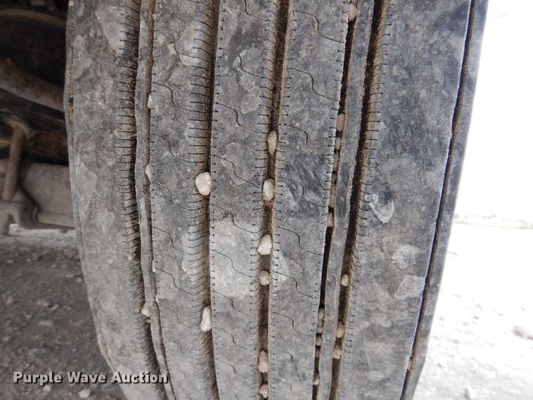 image for item KW9687 2007 Freightliner Columbia  semi truck