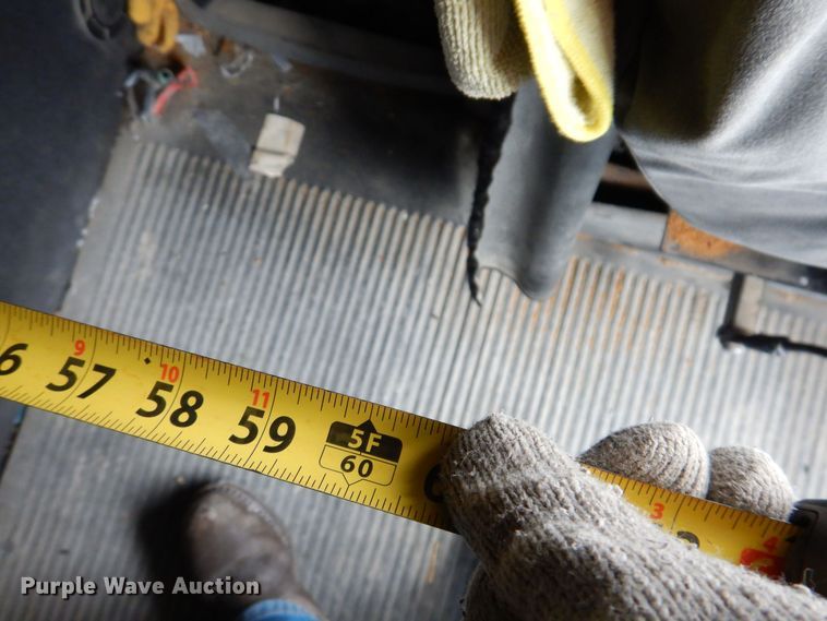 image for item KW9688 2004 Freightliner Columbia  semi truck