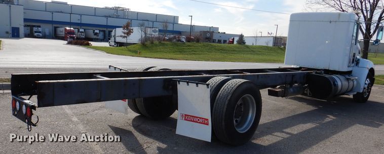 image for item KW9768 2014 Kenworth T370  truck cab and chassis
