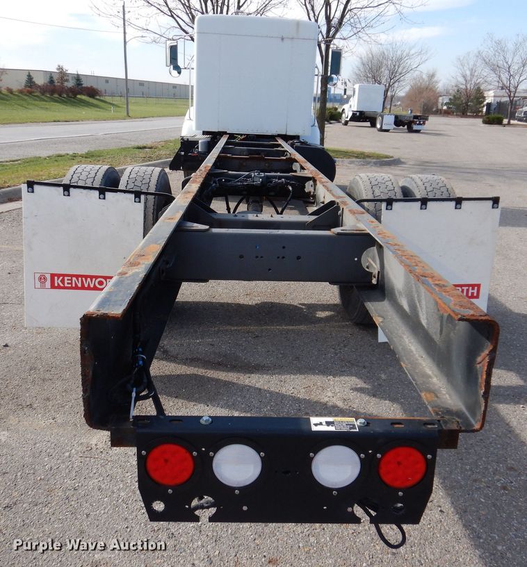 image for item KW9768 2014 Kenworth T370  truck cab and chassis