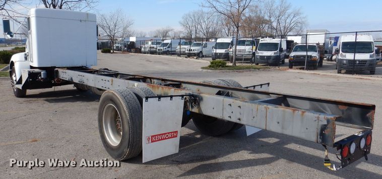 image for item KW9768 2014 Kenworth T370  truck cab and chassis