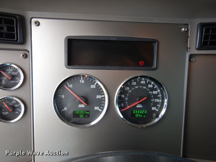 image for item KW9768 2014 Kenworth T370  truck cab and chassis