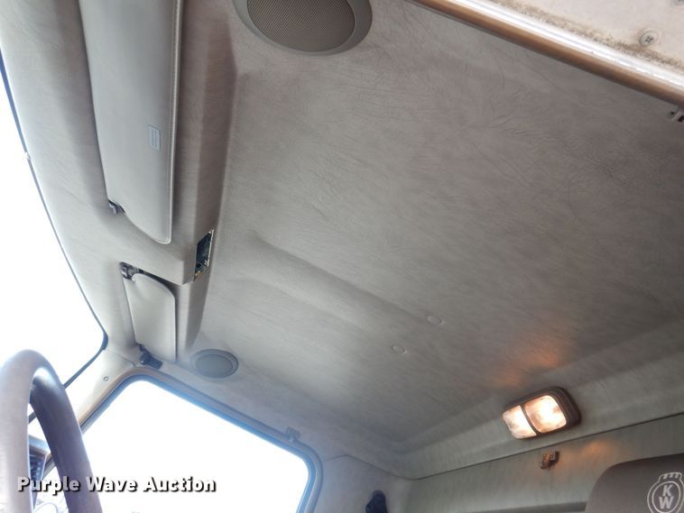 image for item KW9768 2014 Kenworth T370  truck cab and chassis