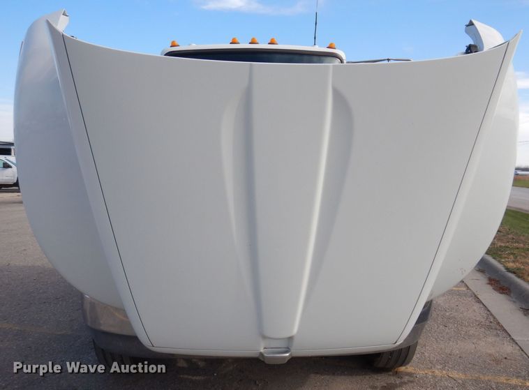 image for item KW9768 2014 Kenworth T370  truck cab and chassis