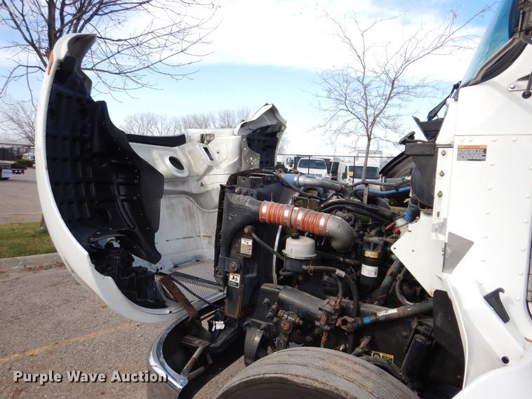 image for item KW9768 2014 Kenworth T370  truck cab and chassis