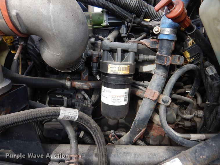 image for item KW9768 2014 Kenworth T370  truck cab and chassis