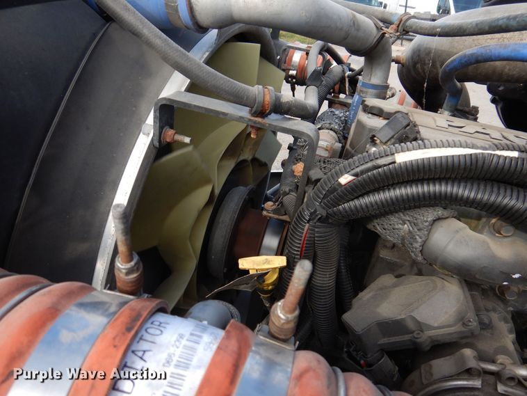 image for item KW9768 2014 Kenworth T370  truck cab and chassis