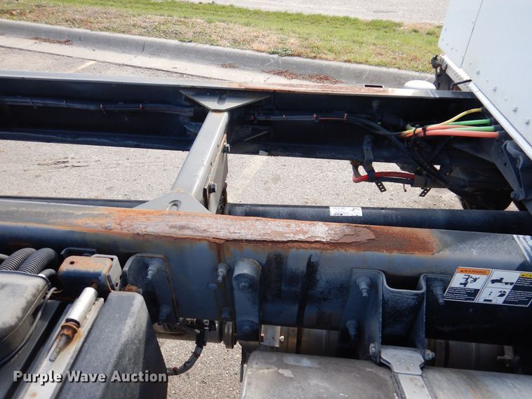 image for item KW9768 2014 Kenworth T370  truck cab and chassis